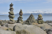 "Cairns" ou Montjoie à côté de l'opéra Harpa - Reykjavik - Islande