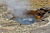 Site géothermique de "Geysir" - Source d'eau chaude avec bouillonnement et vapeur - Islande