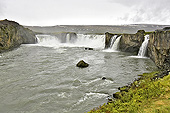 Chutes d'eau de "Godafoss" (Les chutes des Dieux) - Islande