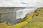 La chute d'eau de Dettifoss dans toute sa fureur - Islande