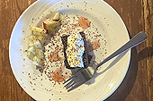 Le dessert, un fondant au chocolat agrémenté de morceaux de pomme - Islande
