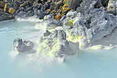 Détail de la silice et minéraux sur les rochers - Blue Lagoon, "Bláa Lónid" en islandais, nom d'une station thermale - Islande