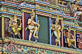 Détails des divinités indiennes qui y sont représentées: Agni, Shiva, Ganesh, etc. - Temple Tamoul du Colosse - La Réunion