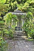 Kiosque dans le jardin de la "Maison Folio" à Hell Bourg - La Réunion