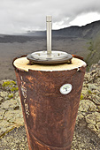Instrument de mesure autour du volcan du Piton de la Fournaise - La Réunion
