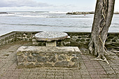 Ornements décoratifs le long de la promenade côtière (Avenue de l'Amiral Lacaze) - Terre Sainte - La Réunion
