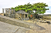 Kiosque sur la plage le long de la promenade côtière (Avenue de l'Amiral Lacaze) - Terre Sainte - La Réunion