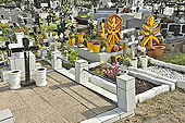 Tombes mélangeant plusieurs religions à Saint Pierre - La Réunion