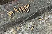 Offrandes de cigarettes sur la tombe de "Simicoudza Simicourba", dit "Sitarane" - La Réunion