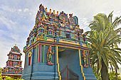 Temple Tamoul "Shri Maha Badra Karli" situé dans le quartier de la "Ravine Blanche" à Saint Pierre - La Réunion
