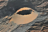 Cratère du Piton de la Fournaise vu depuis le ciel - La Réunion