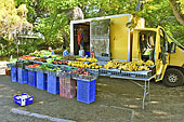 Échope ambulante de vente de fruits à l'Hermitage - La Réunion