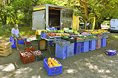 Échope ambulante de vente de fruits à l'Hermitage - La Réunion