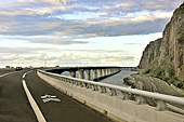Nouvelle autoroute côtière en direction de l'aéroport de Saint Denis - La Réunion