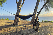 Farniente dans un hamac sur la plage de l'Hermitage à Saint Gilles - La Réunion