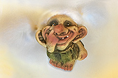 Ma copine Troll au doigt dans le nez - Petit souvenir de mes séjours en Norvège. (Un troll est une créature surnaturelle des légendes et croyances maléfiques de la mythologie nordique)