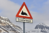 Panneau indicateur pour les motoneiges - LONGYEARBYEN - SVALBARD (03-06-2017 / 21H45)