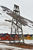Pylône des anciennes télébennes pour le transport du charbon - LONGYEARBYEN - SVALBARD (04-06-2017 / 22H15)