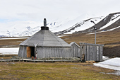 "Camp Barentz" campement au pied de la montagne où se trouve la mine N° 7 - LONGYEARBYEN - SVALBARD (01-06-2018)