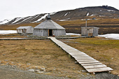"Camp Barentz" campement au pied de la montagne où se trouve la mine N° 7 - LONGYEARBYEN - SVALBARD (01-06-2018)