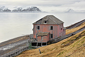 Baraquement abandonné - BARENTSBURG - SVALBARD (01-06-2018 / 20H15)