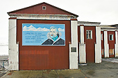 Décoration de propagande sur un mur - BARENTSBURG - SVALBARD (01-06-2018 / 20H20)