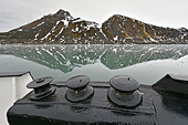 Rive du glacier "Blomstrand" depuis l'avant du "MS Nordstjernen" - SVALBARD (04-06-2018 / 08H45)