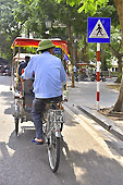 Promenade en cyclo-pousse dans les rues d'Hanoï - Viêtnam