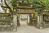 Portique latéral près du temple "Dinh Tiên Hoang" - Hoa Lu - Viêtnam