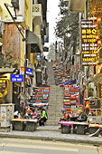 Escalier entre la rue "Cau May" et la rue "Pham Xuan Huan" à Sapa - Viêtnam