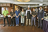 Présentation de l'équipage avant le déjeuner - Baie d'Halong - Viêtnam
