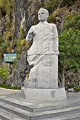 Monument en l'honneur du cosmonaute soviétique "Guerman Titov" qui a visité l’île avec Ho Chi Minh - Baie d'Halong - Viêtnam