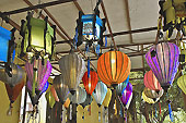 Exposition des lampions multicolors viêtnamiens - Hoi An - Viêtnam
