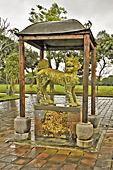 Sculpture à côté du palais de Thai Hoa dans la Citadelle impériale - Hué - Viêtnam