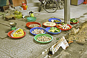 Petit commerce dans une rue de la vieille ville de Hué - Viêtnam