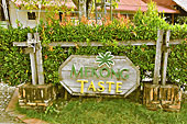 Petit restaurant sur l'îlot de la Licorne où nous avons accosté - Ben Tre - Viêtnam