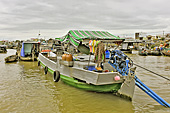 Navigation au milieu du marché flottant de Cai Rang - Can Tho - Viêtnam