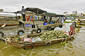 Navigation au milieu du marché flottant de Cai Rang - Can Tho - Viêtnam
