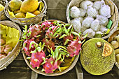 Présentation de fruits - île de Thoi Son - Delta du Mékong - Viêtnam