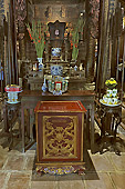 Autel dans le temple "Dinh Tiên Hoang" - Hoa Lu - Viêtnam